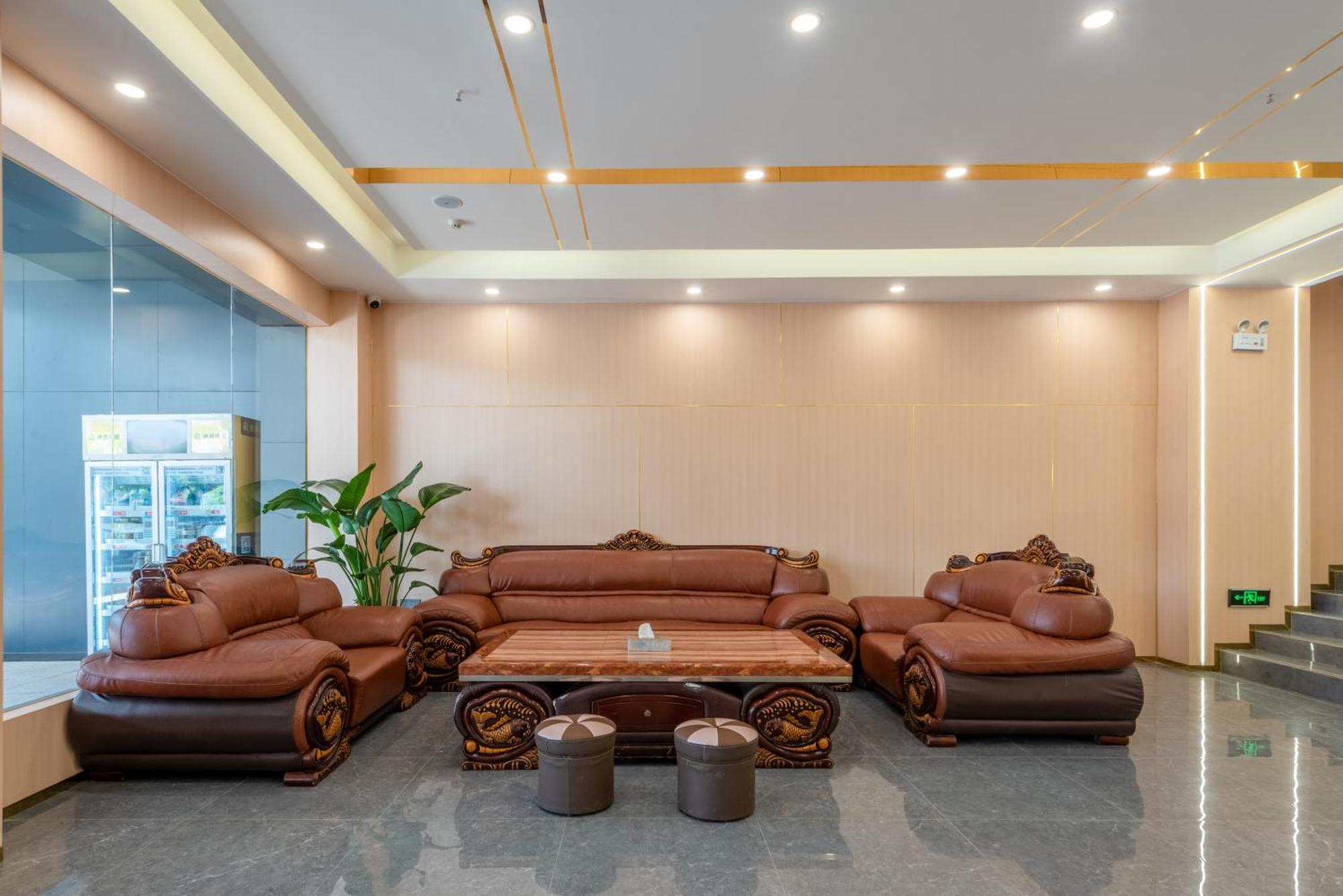 Huahang Hotel - Guangzhou Baiyun International Airport - Free Airport Shuttle Bus エクステリア 写真
