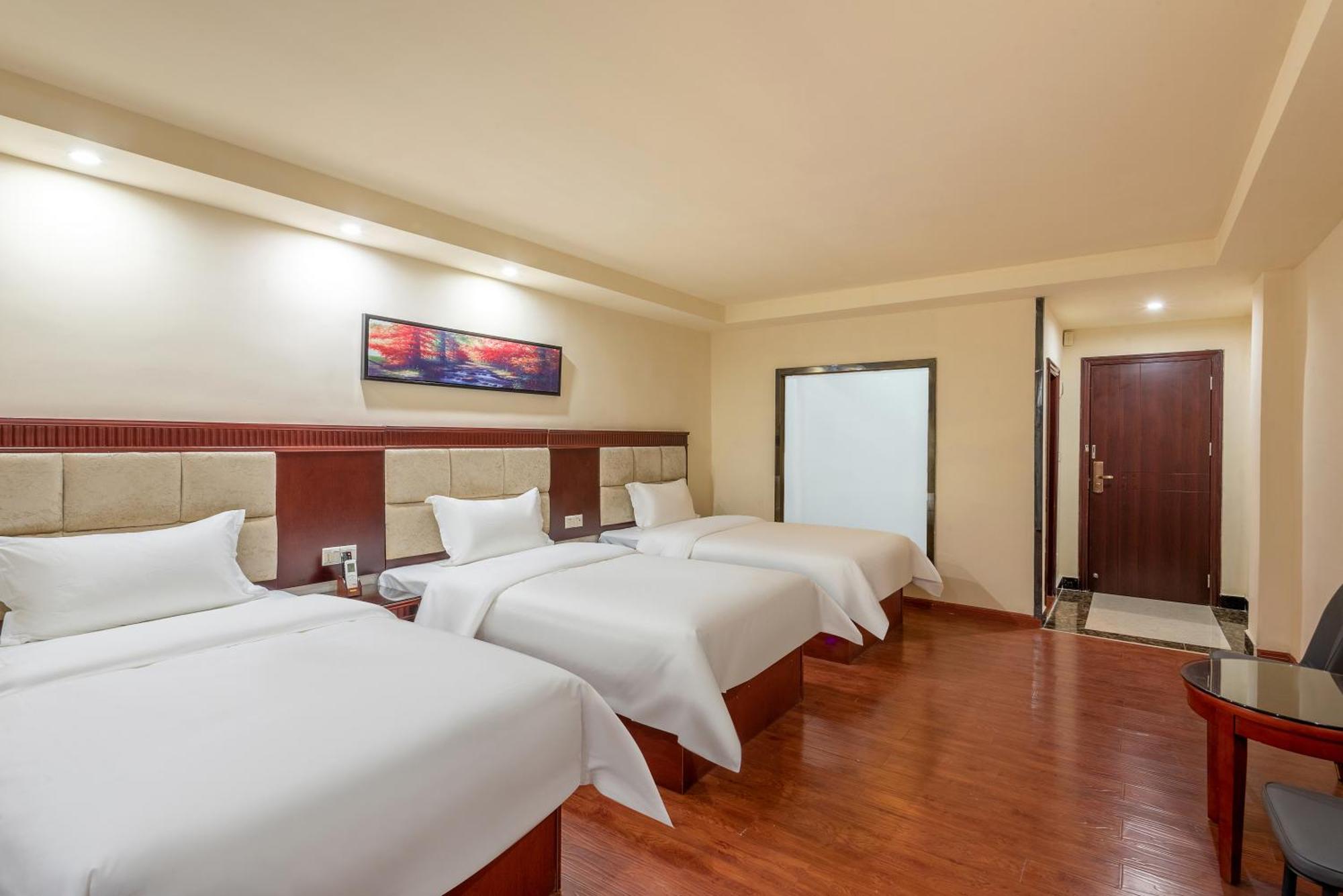 Huahang Hotel - Guangzhou Baiyun International Airport - Free Airport Shuttle Bus エクステリア 写真
