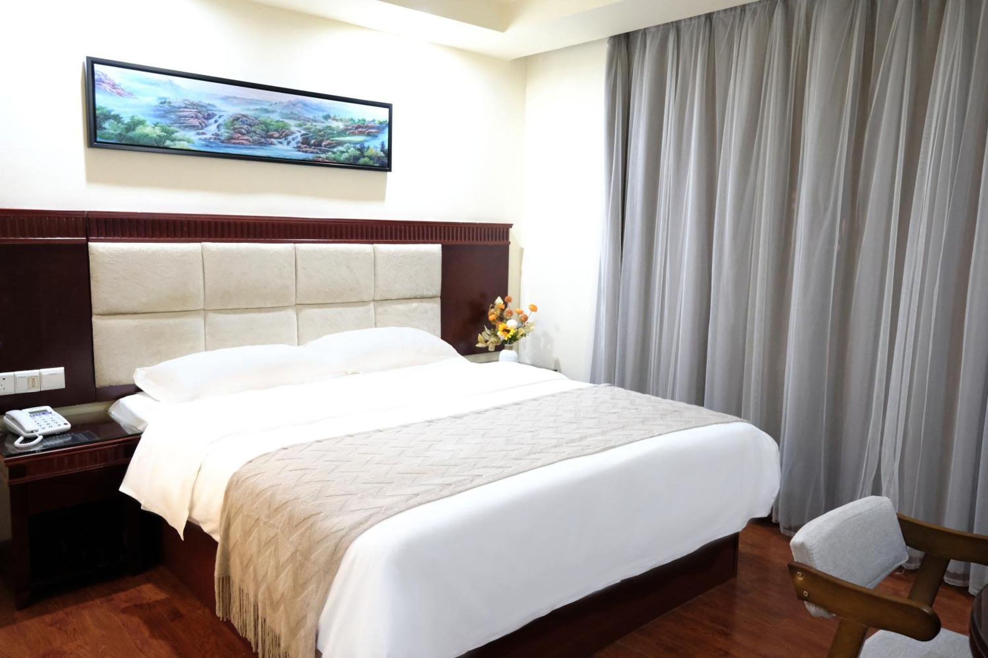 Huahang Hotel - Guangzhou Baiyun International Airport - Free Airport Shuttle Bus エクステリア 写真